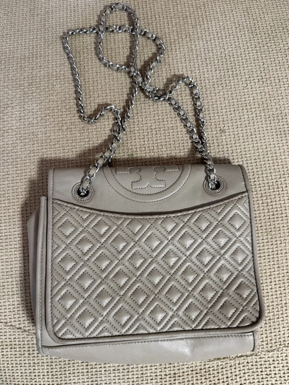 Tory Burch Fleming Quilted Leather Chain Shoulder Bag | Taupe Gray